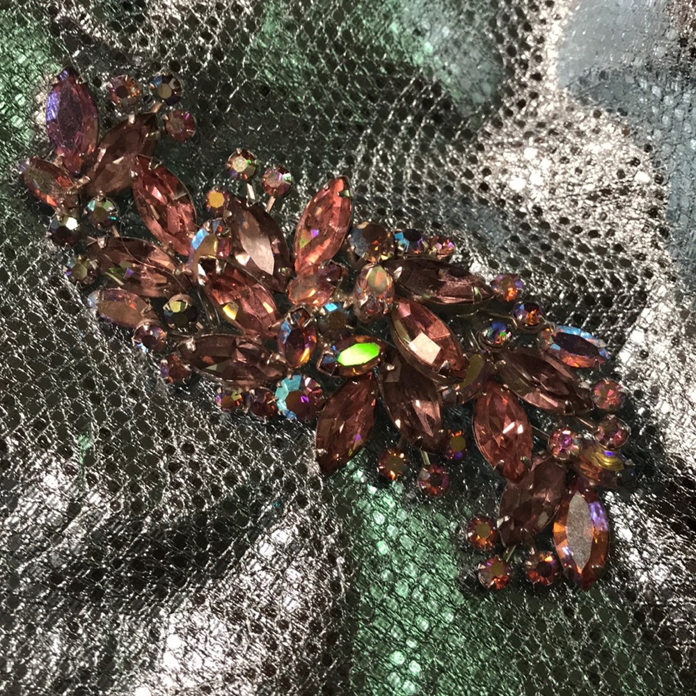 Fabulous vintage brooch.